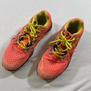 Under Armour Sneakers Shoes Woman’s 10 Coral lace up tennis shoes athletic shoe